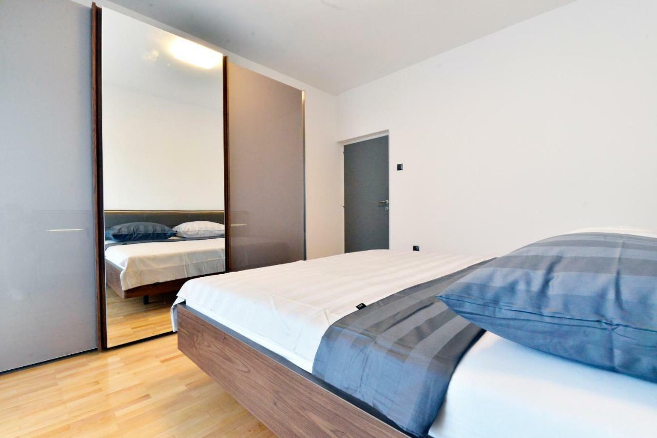 Apartman Meri Pula Luaran gambar