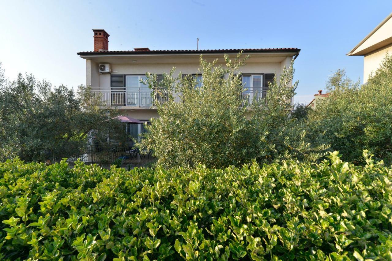 Apartman Meri Pula Luaran gambar